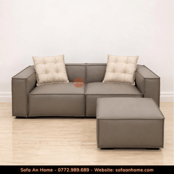 Mua ngay ghế sofa băng chân thấp SG002 từ Sofa An Home. Thiết kế hiện đại, êm ái kèm đôn tiện lợi, phù hợp cho phòng khách nhỏ. Ưu đãi hấp dẫn!